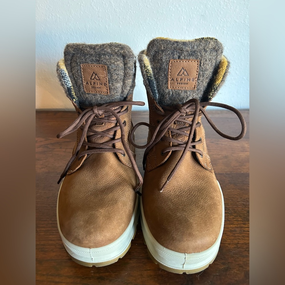 NWOT Alpine Tan Leather Lace Up Hiking Boot  Outdoor Walking Mens 13